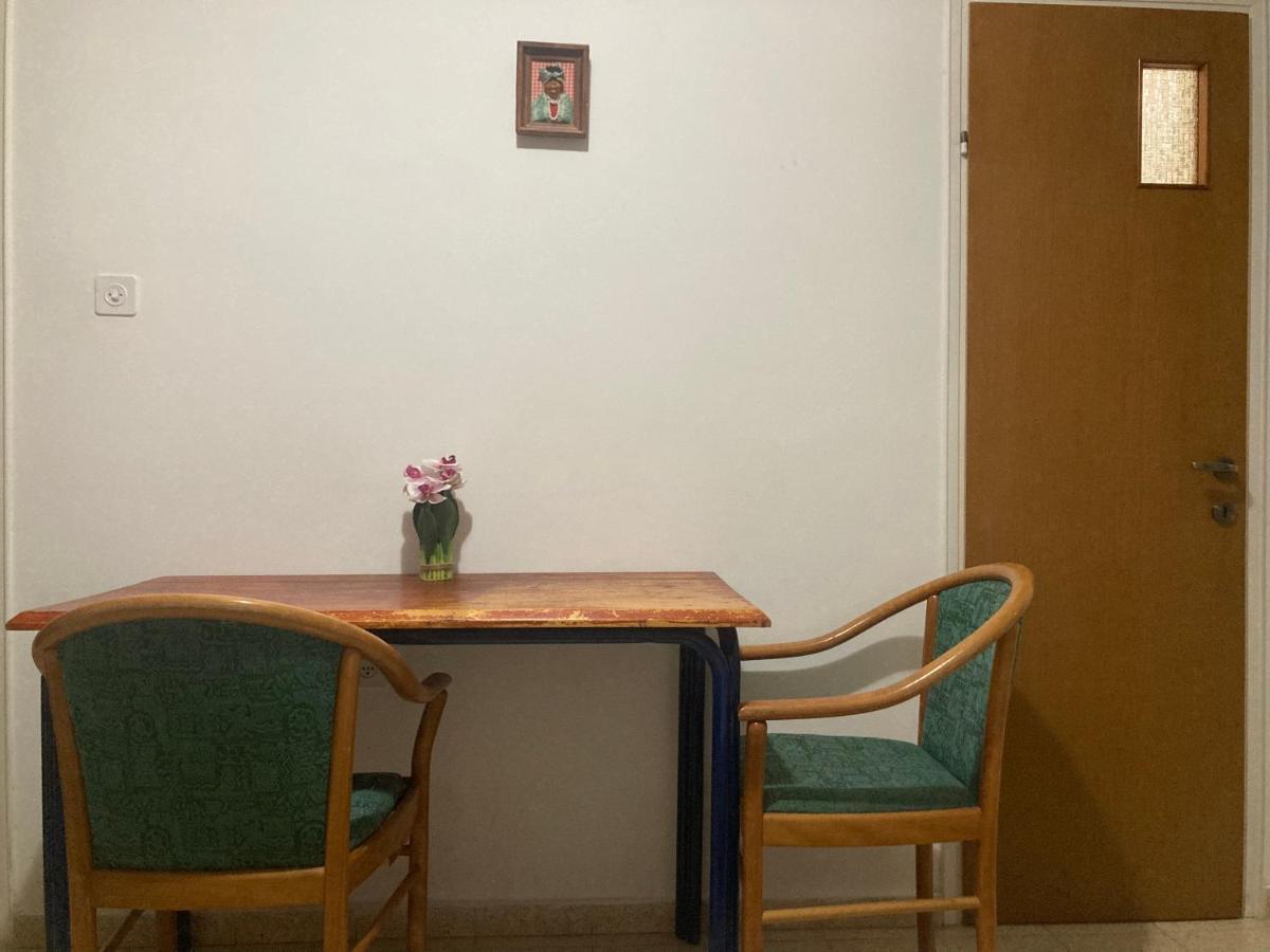 شقة أراد  في The Little Dorm And Beer المظهر الخارجي الصورة